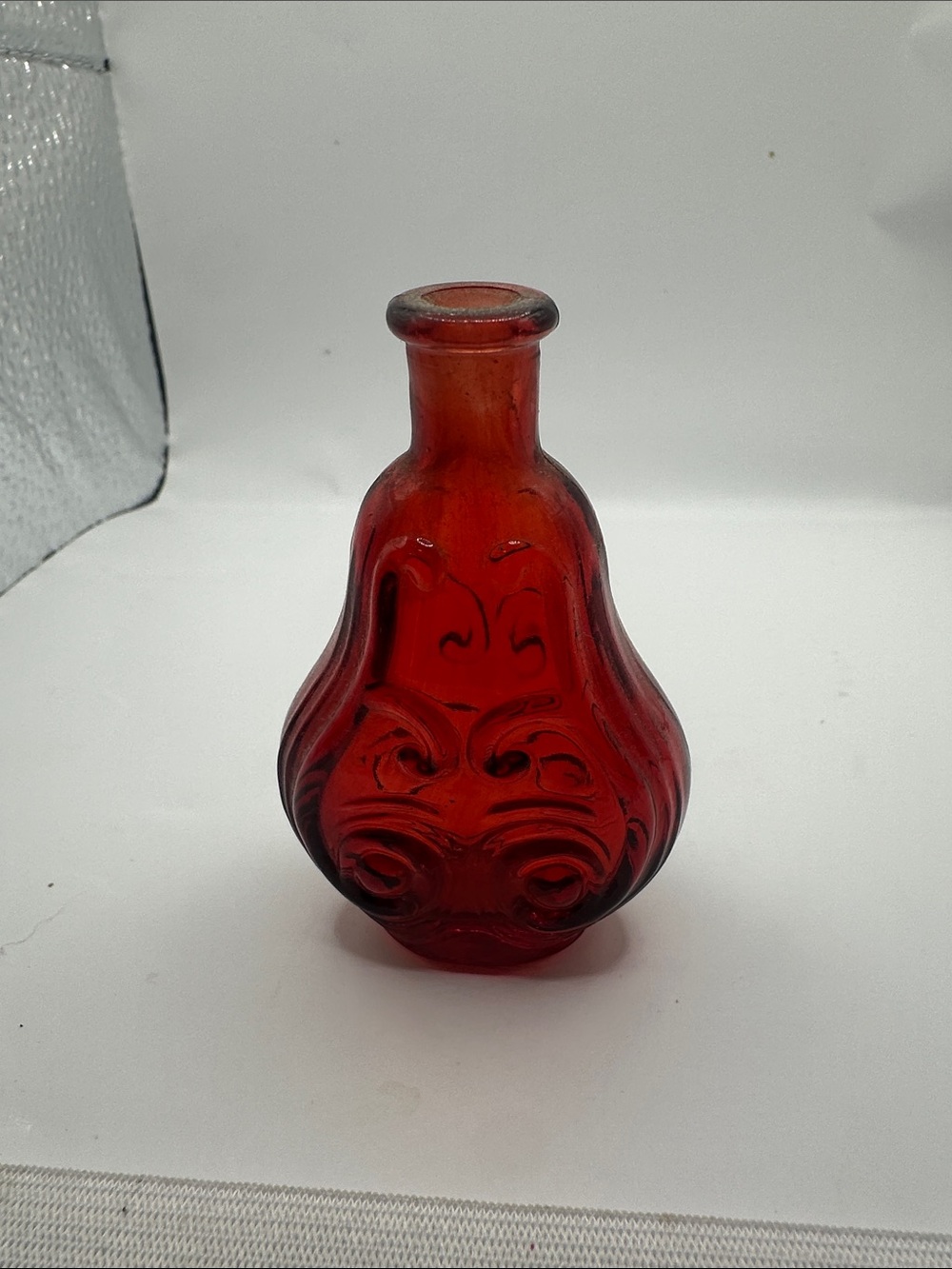 Red Decorative Glass Vase - Elegant Home Accent